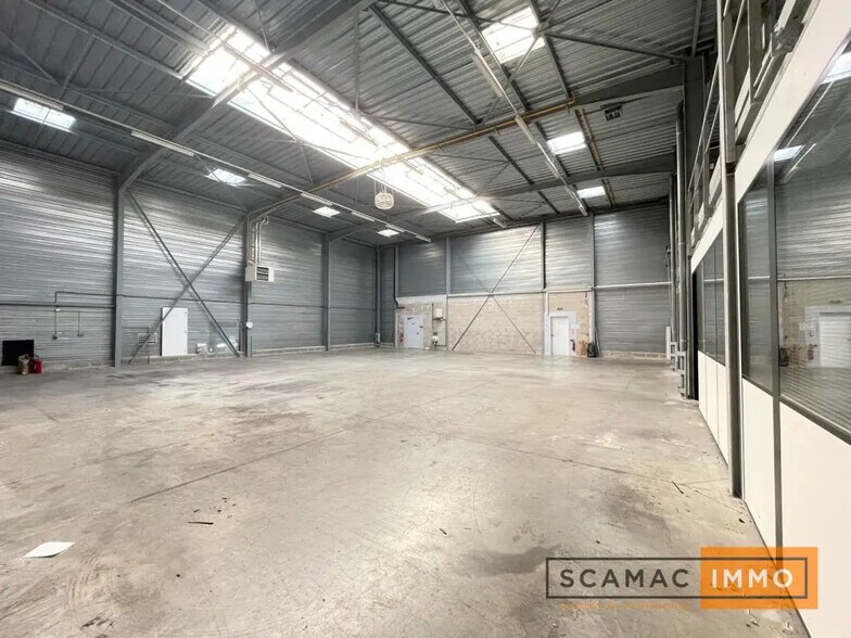 Flex dans Chilly-Mazarin à louer - Photo du bâtiment - Image 3 de 13