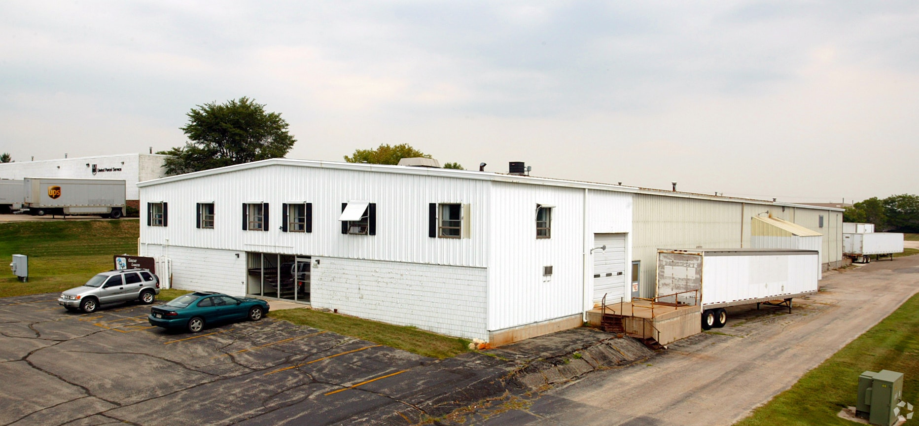 W190N11260 Carnegie Dr, Germantown, WI à louer Photo principale- Image 1 de 4