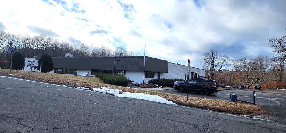 58 Commercial St, Watertown, CT for lease - Building Photo - Image 1 of 3