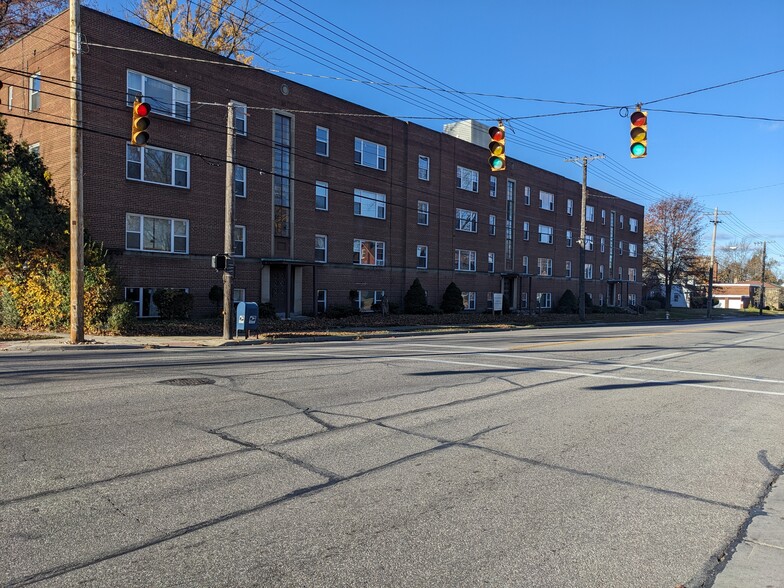 2360 Noble Rd, Cleveland Heights, OH for sale - Building Photo - Image 1 of 1