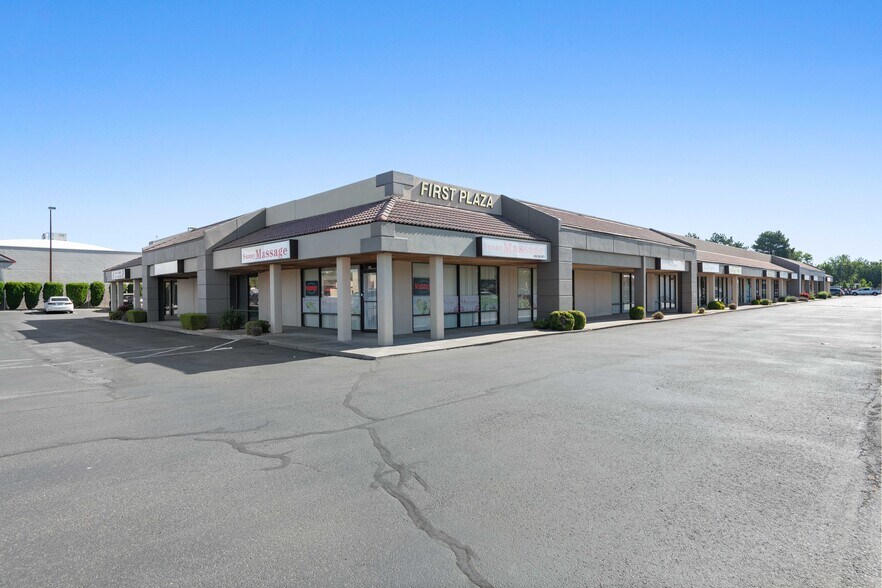 100 N Morain St, Kennewick, WA à louer - Photo du bâtiment - Image 2 de 14