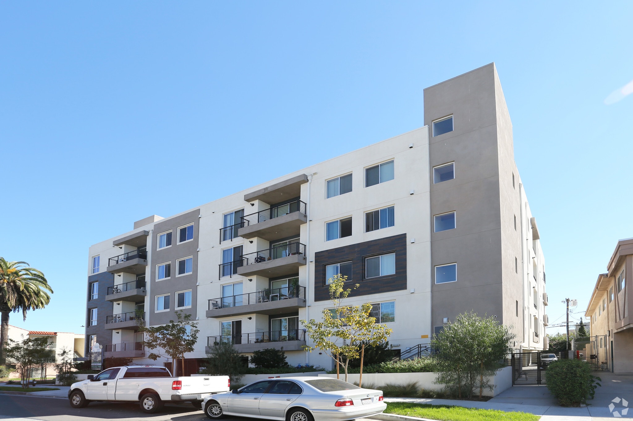 11900 Courtleigh Dr, Los Angeles, CA à vendre Photo principale- Image 1 de 54
