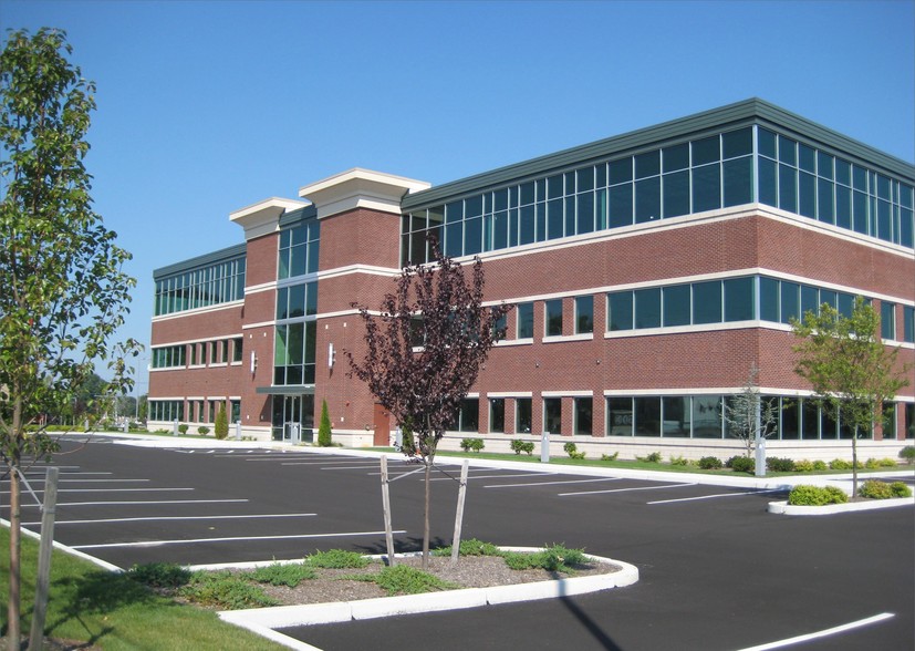 300 Jefferson Blvd, Warwick, RI à louer - Photo du bâtiment - Image 2 de 2