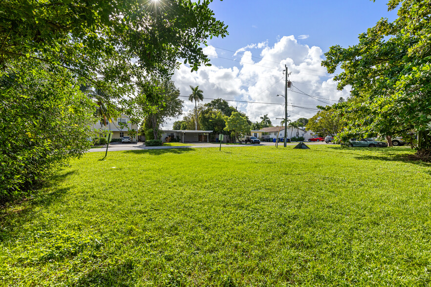 827 NE 14th Ct, Fort Lauderdale, FL à vendre - Photo du b timent - Image 3 de 7