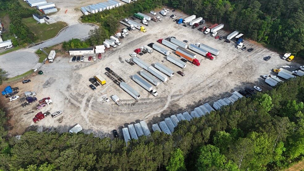 5166 John G Glover Ind Ct, Ellenwood, GA for lease - Building Photo - Image 3 of 5