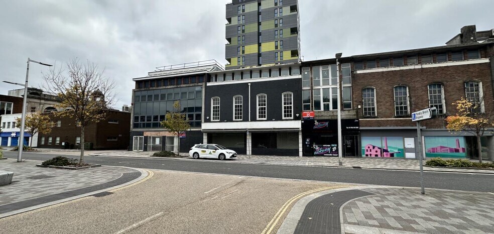 66-67 The Kingsway, Swansea à vendre - Photo du bâtiment - Image 1 de 2
