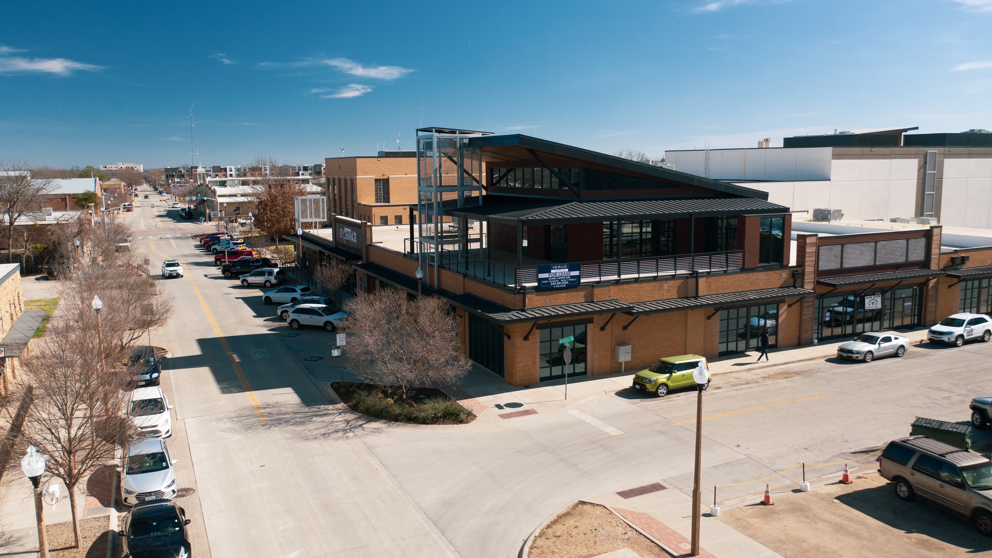 314 E Hickory St, Denton, TX for lease Building Photo- Image 1 of 18
