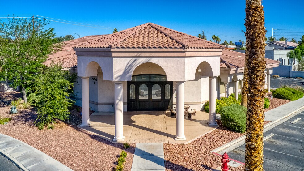 5820 S Pecos Rd, Las Vegas, NV à louer - Photo du bâtiment - Image 1 de 17
