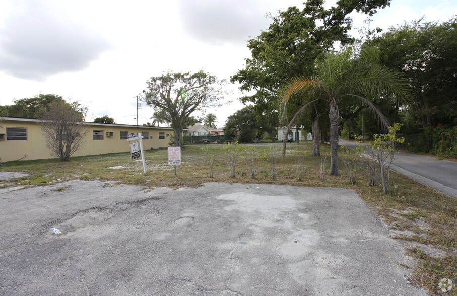 104 SE 1st Ave, Delray Beach, FL à vendre - Photo du bâtiment - Image 2 de 3