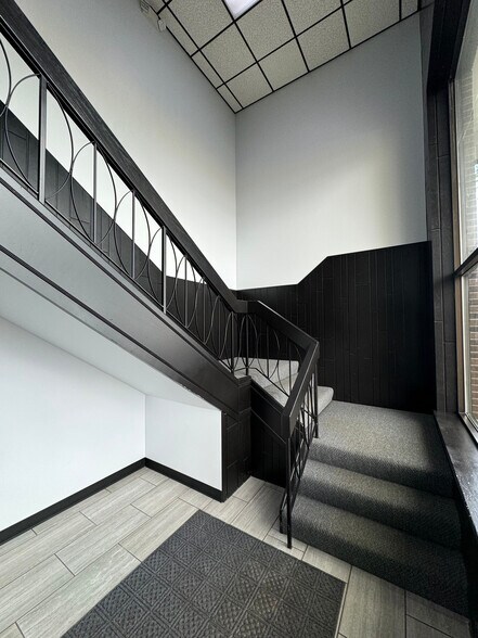 8396 Mississippi St, Merrillville, IN for lease - Interior Photo - Image 1 of 16