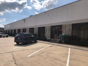 10515 Harwin Dr, Houston, TX à louer Photo intérieure- Image 2 de 17