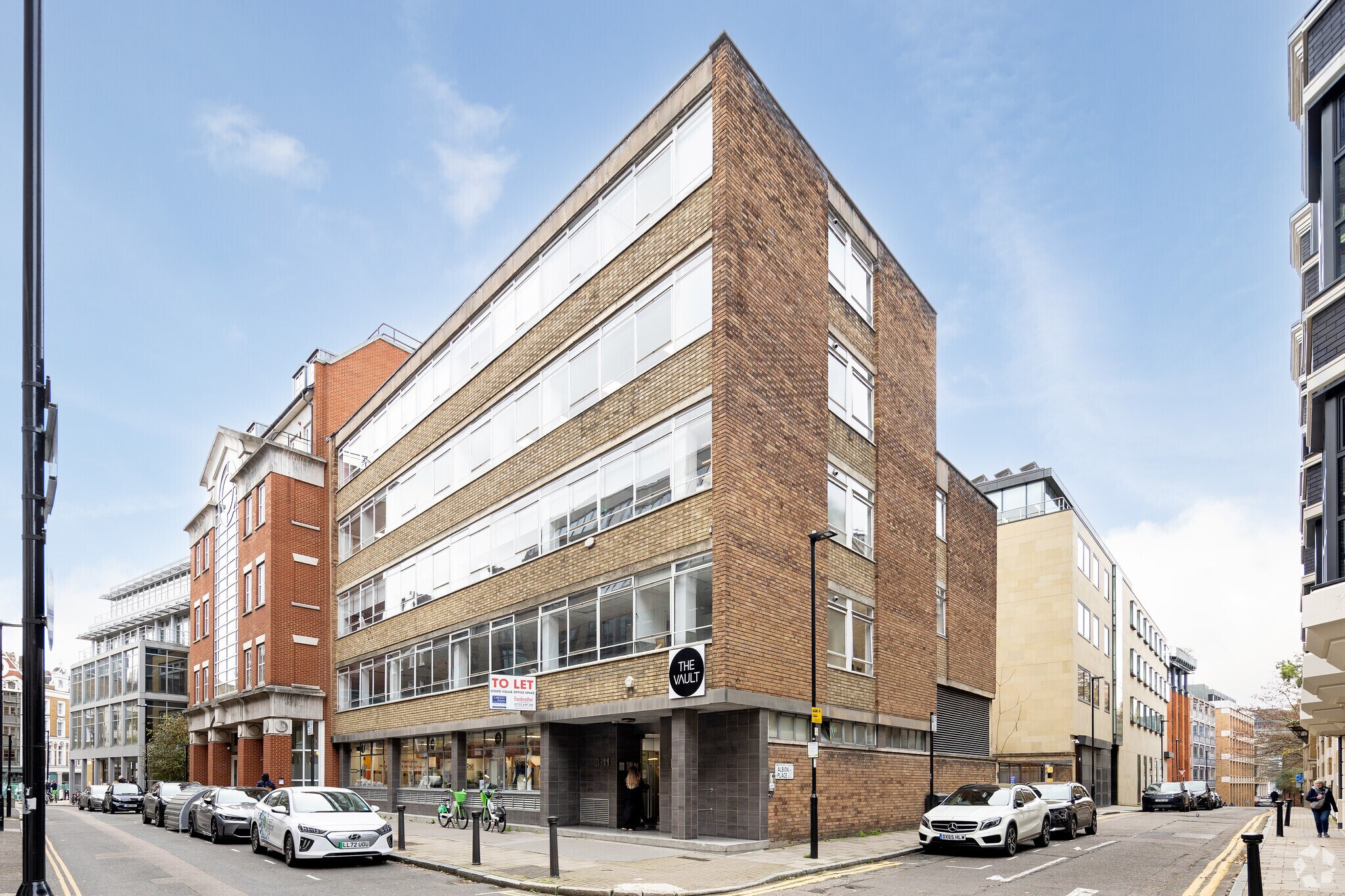 8-11 St Johns Ln, Londres à vendre Photo principale- Image 1 de 5