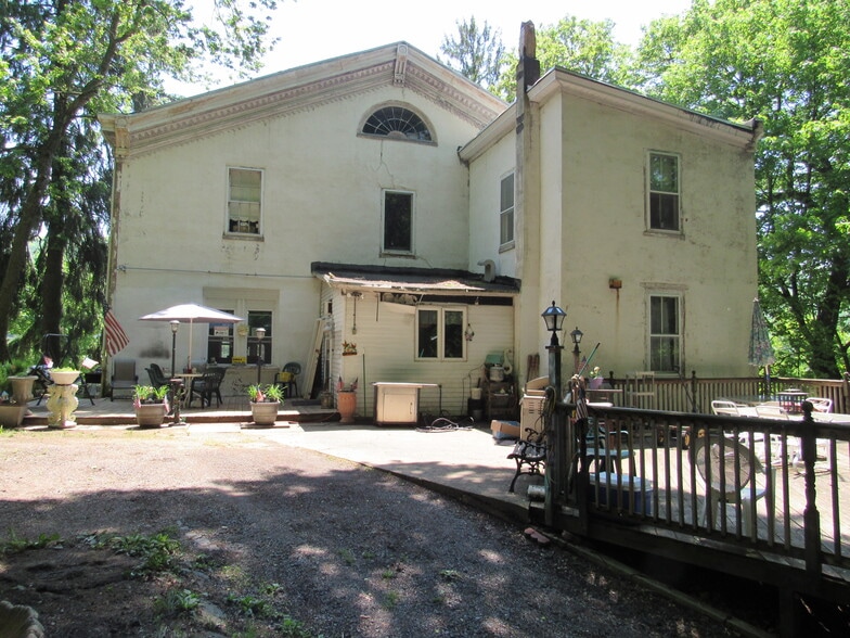 104 E Mahanoy Ave, Girardville, PA for sale - Building Photo - Image 1 of 9