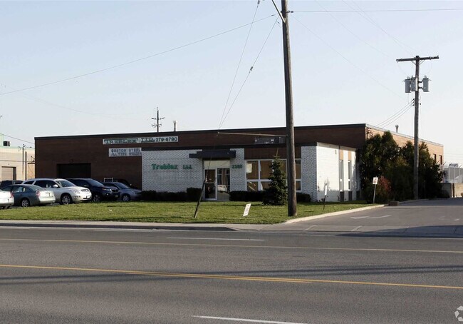 More details for 2355 Cawthra Rd, Mississauga, ON - Industrial for Lease