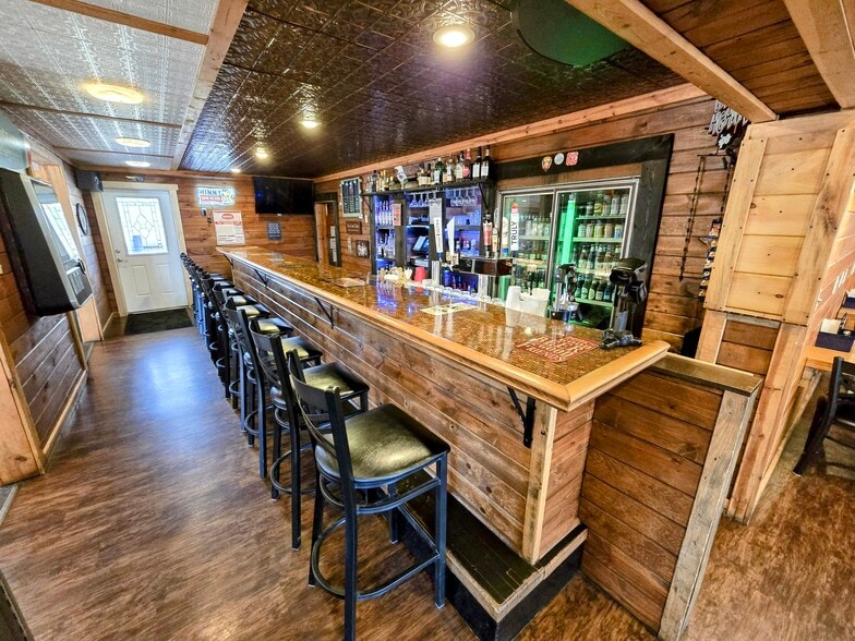 1896 Route 44 Hwy, Jersey Shore, PA for sale - Building Photo - Image 3 of 24