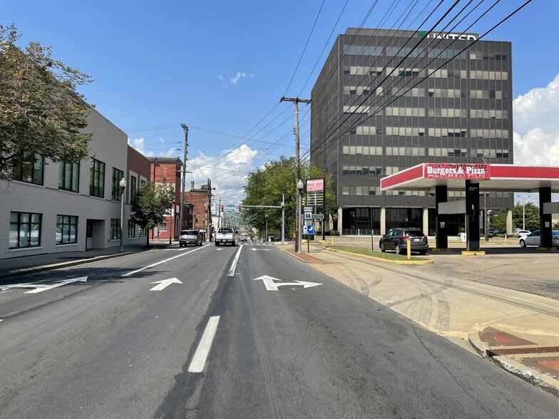 500 Avery St, Parkersburg, WV for sale - Building Photo - Image 3 of 10