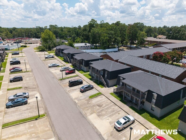 3820 Eagle Dr, Hattiesburg, MS for sale - Building Photo - Image 2 of 3