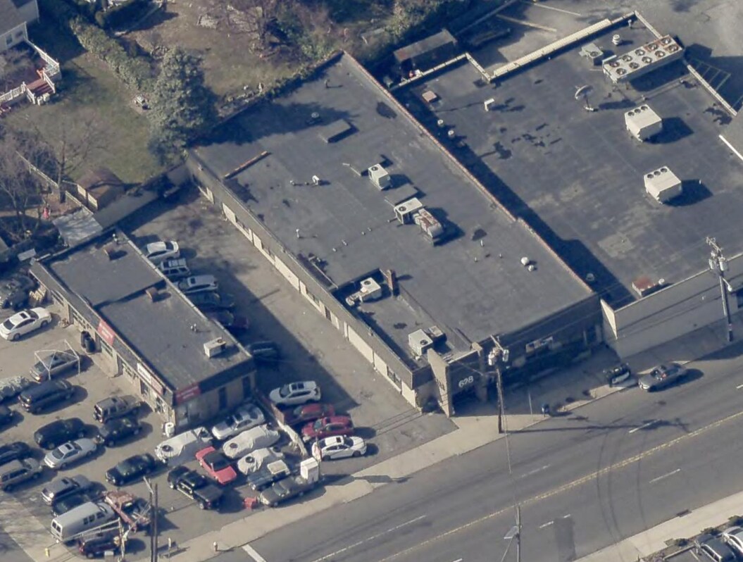 580 Cedar Ln, Teaneck, NJ for sale Building Photo- Image 1 of 3