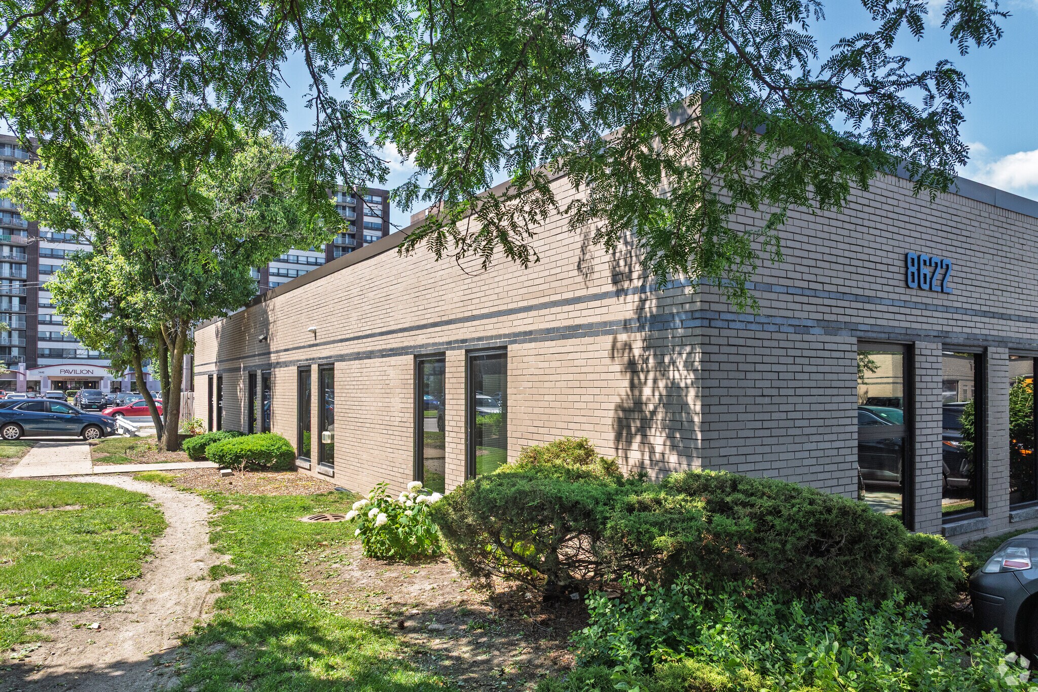 8622 W Catalpa Ave, Chicago, IL for lease Primary Photo- Image 1 of 12