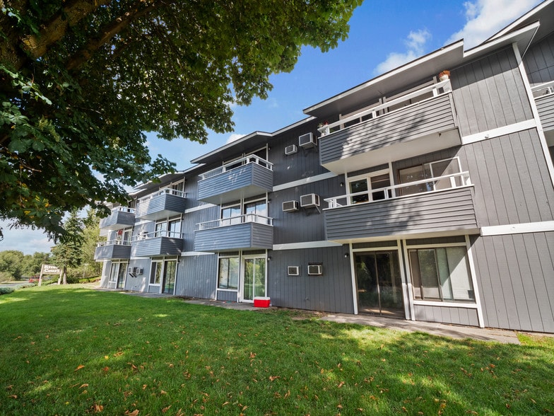 3001 E Upriver Dr, Spokane, WA for sale - Building Photo - Image 3 of 24