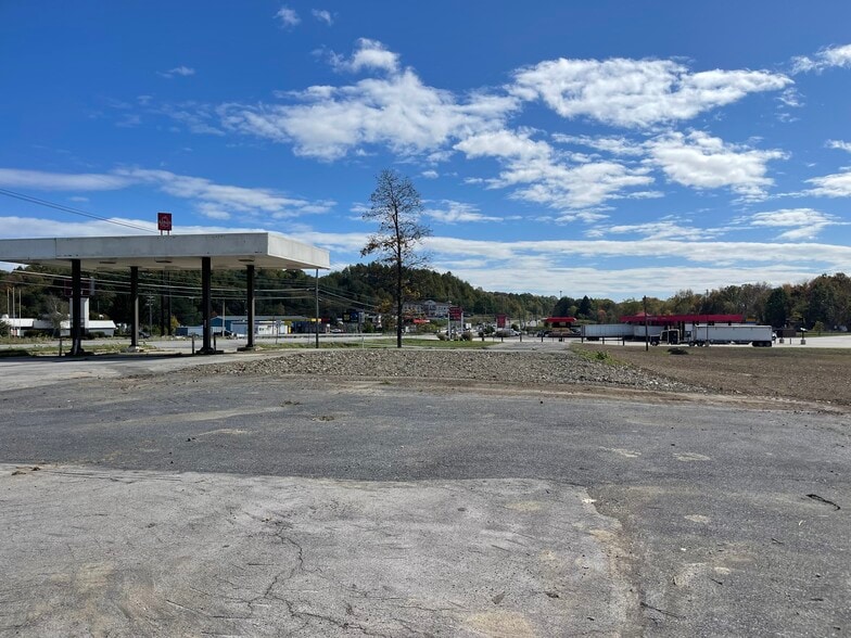 1977 Rich Hwy, Dubois, PA for lease - Building Photo - Image 2 of 5