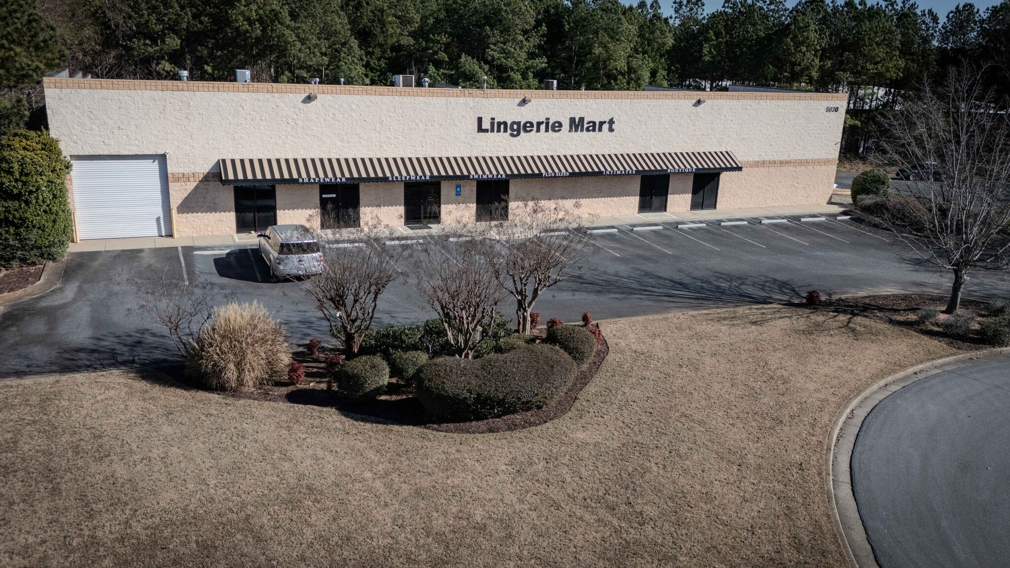 5930 Gateway Dr, Alpharetta, GA for lease Primary Photo- Image 1 of 12