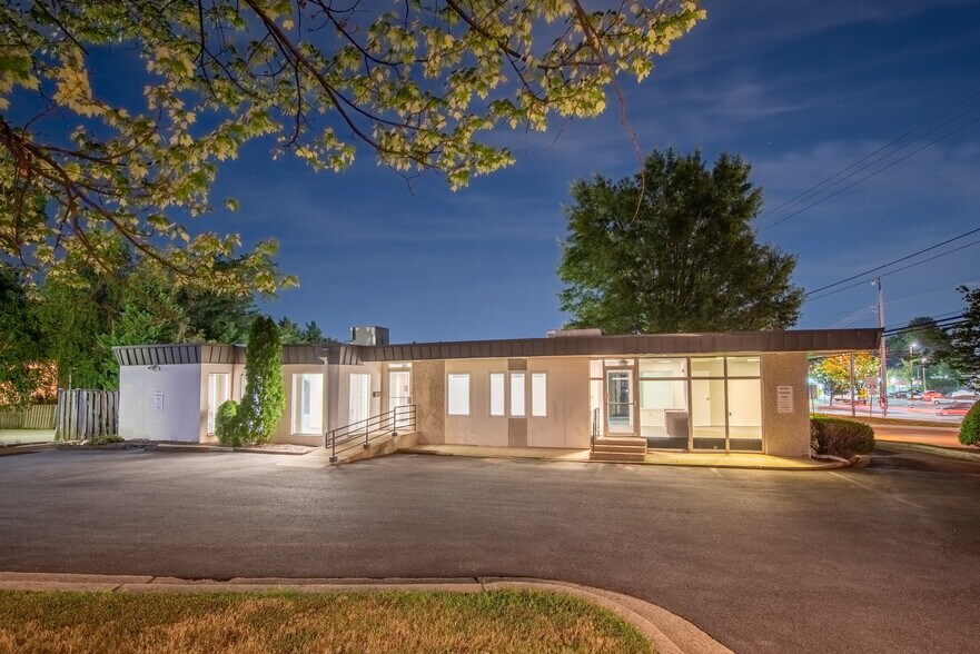 10101 Lorain Ave, Silver Spring, MD à vendre - Photo du bâtiment - Image 1 de 48