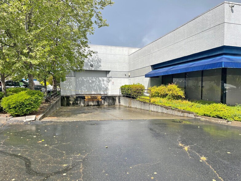 525 Portal St, Cotati, CA à vendre - Photo du bâtiment - Image 2 de 20