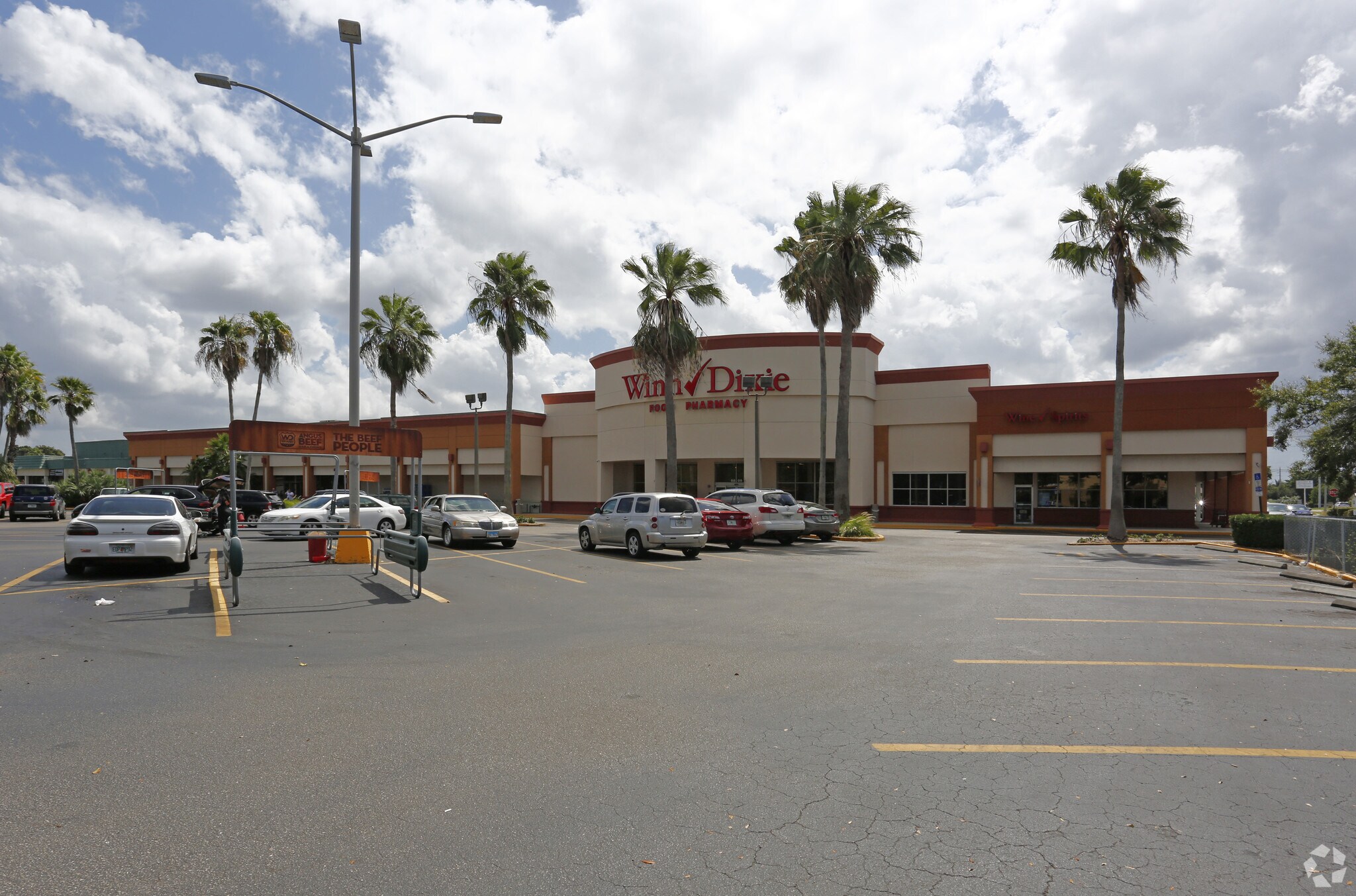 5657-5805 Manatee Ave, Bradenton, FL for lease Primary Photo- Image 1 of 11
