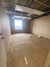 21700 Northwestern Hwy, Southfield, MI for lease Building Photo- Image 1 of 4