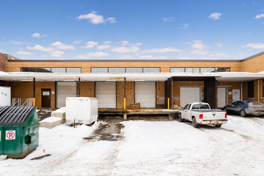 11205 Ch de la Côte-de-Liesse, Dorval, QC à louer - Photo du bâtiment - Image 3 de 6