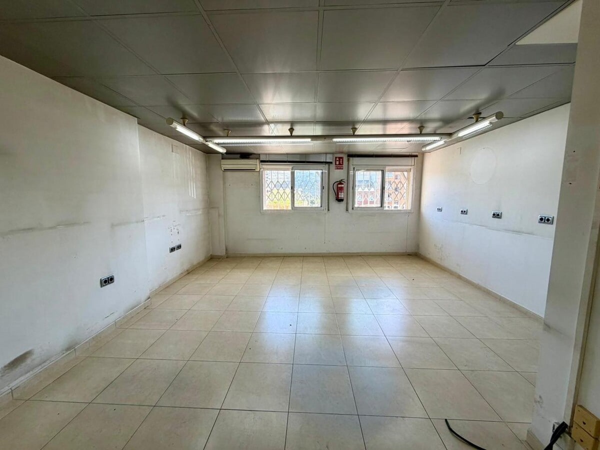 Montcada i Reixac, BAR 08110 - Unité 1 -  - Photo intérieure - Image 1 of 8