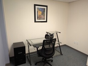 801 W Bay Dr, Largo, FL for lease Interior Photo- Image 1 of 13