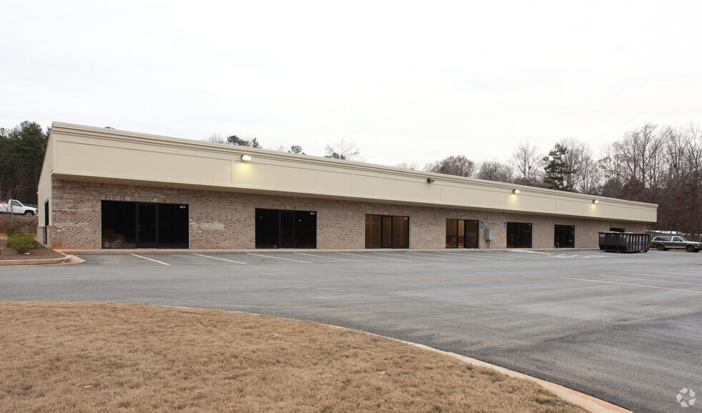 10714 Covington by Pass Rd, Covington, GA à vendre - Photo du bâtiment - Image 3 de 5