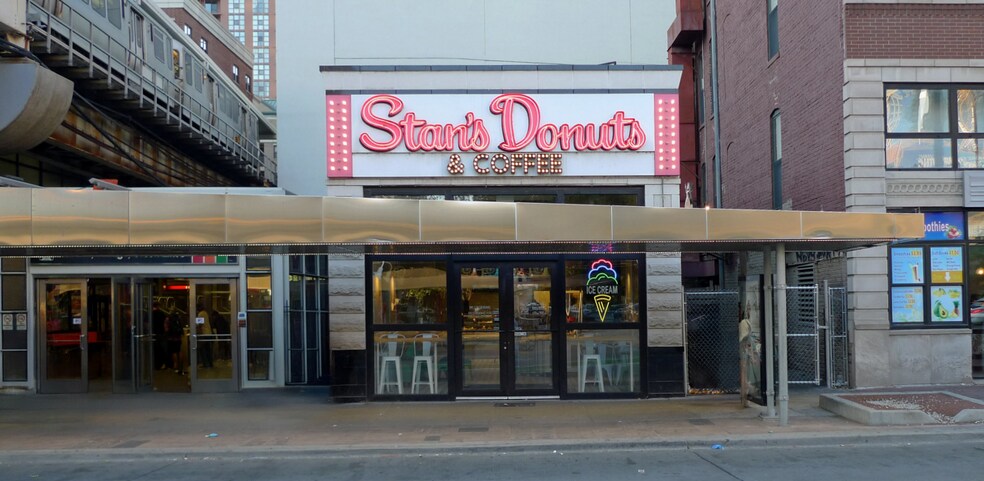 26 E Roosevelt Rd, Chicago, IL for lease - Building Photo - Image 1 of 2