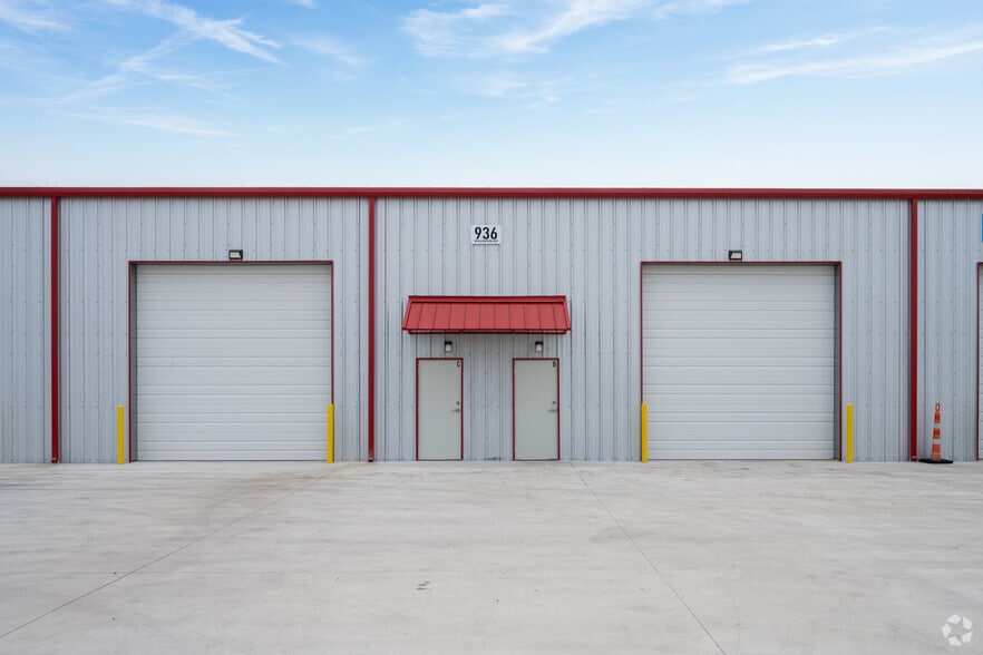 936 Waldron Rd, Corpus Christi, TX for lease - Building Photo - Image 3 of 5