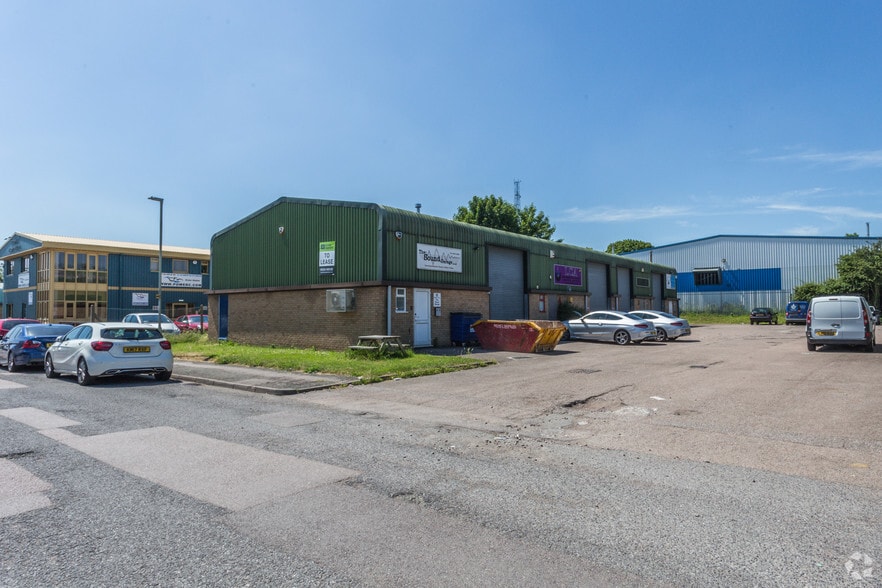 Singer Way, Kempston for lease - Primary Photo - Image 1 of 3