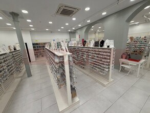 Commerce de détail dans Barcelone, Barcelona à louer Photo intérieure- Image 2 de 8