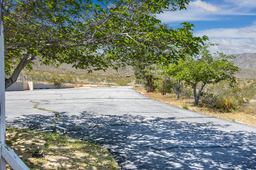 50636 Golden Ray Rd, Johnson Valley, CA à vendre - Photo du bâtiment - Image 3 de 54