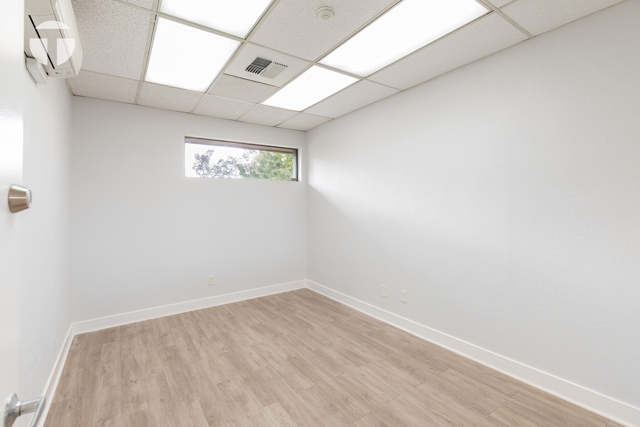 8146 Greenback Ln, Fair Oaks, CA for lease Interior Photo- Image 1 of 1