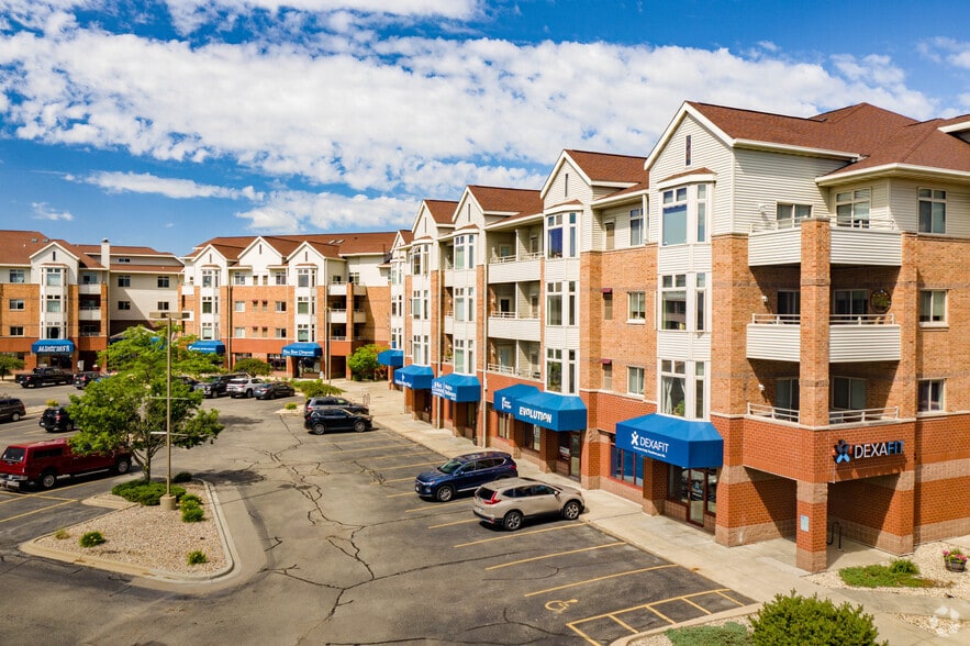 302-376 Junction Rd, Madison, WI for lease - Building Photo - Image 2 of 7