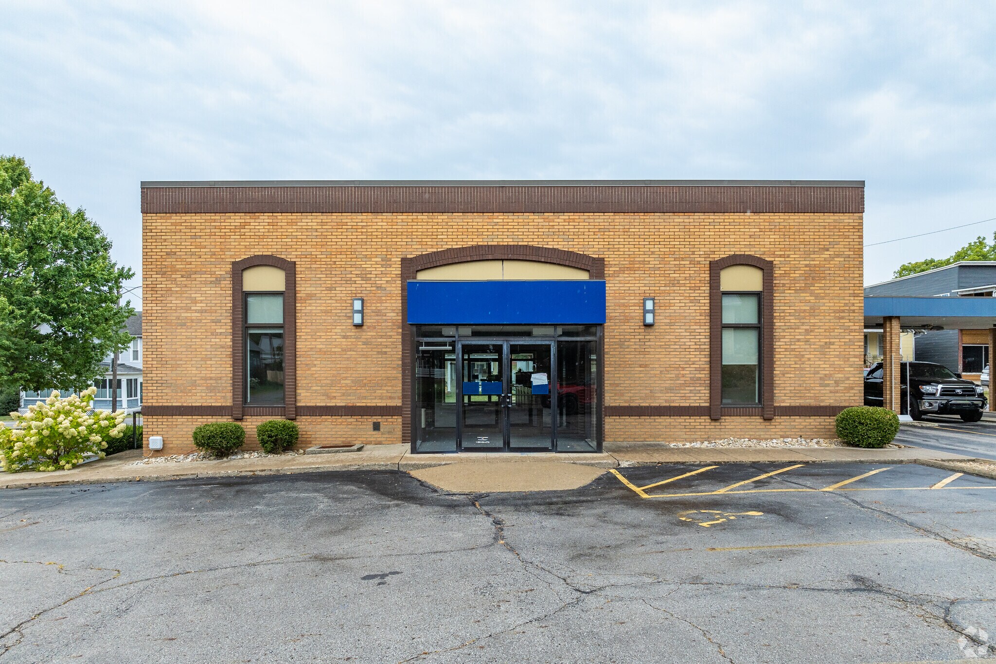 24 S Main St, Thornville, OH for sale Building Photo- Image 1 of 1