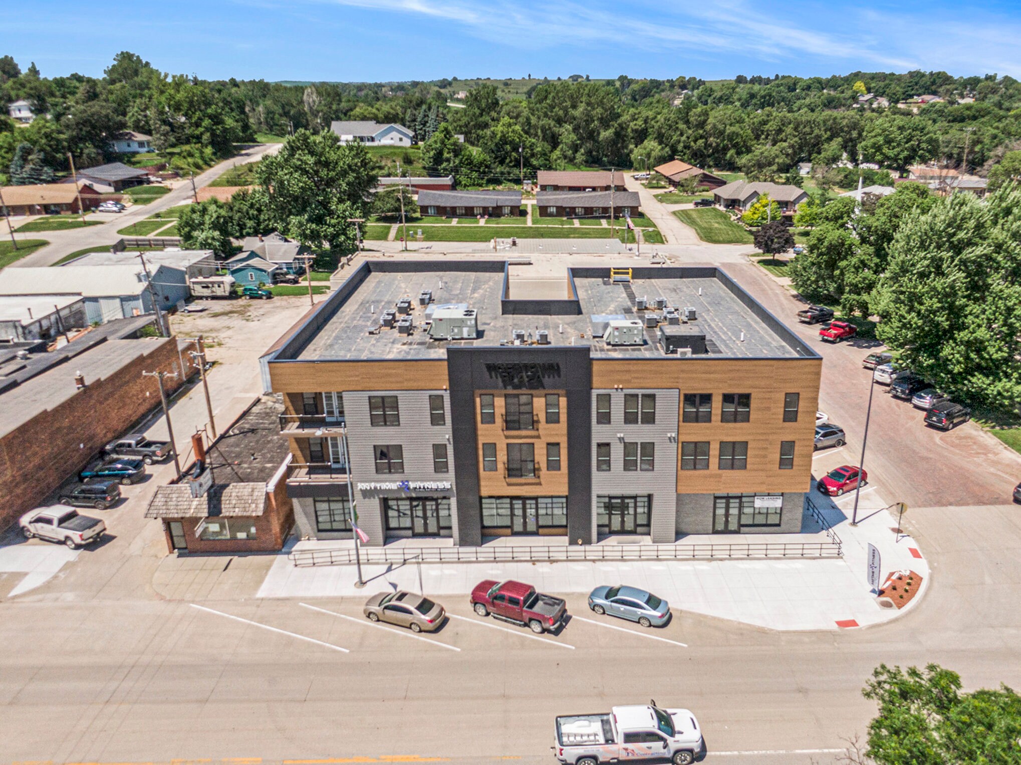 300 S 13th St, Tekamah, NE for lease Building Photo- Image 1 of 2