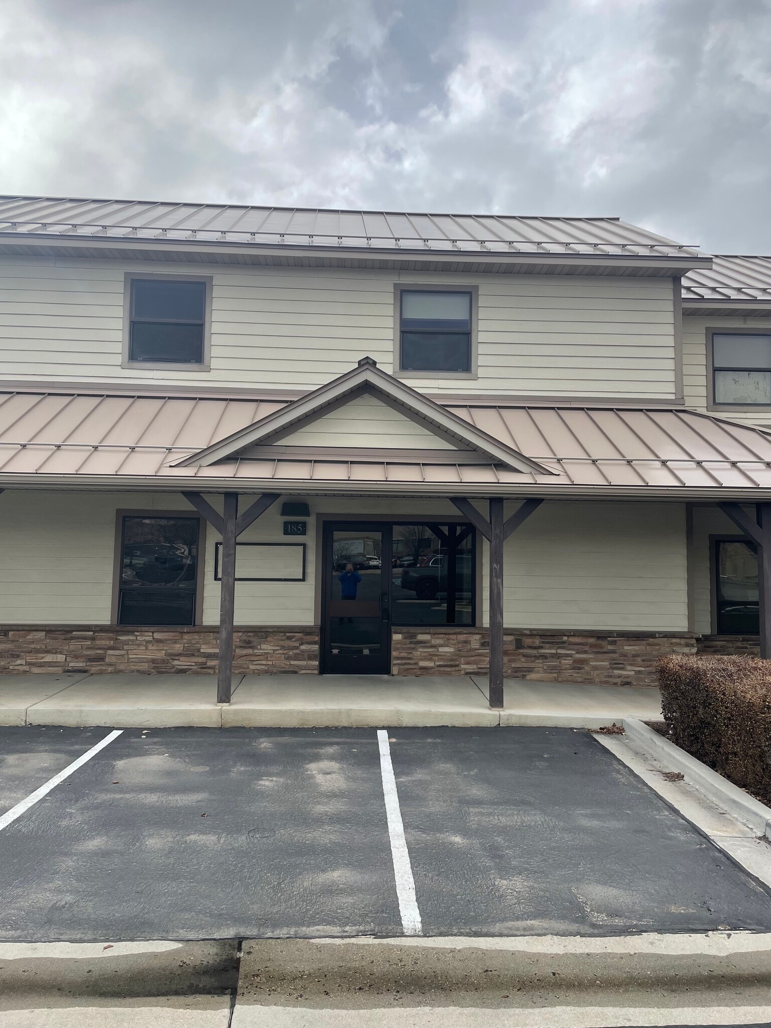 197 N 290 W, Lindon, UT for lease Primary Photo- Image 1 of 31