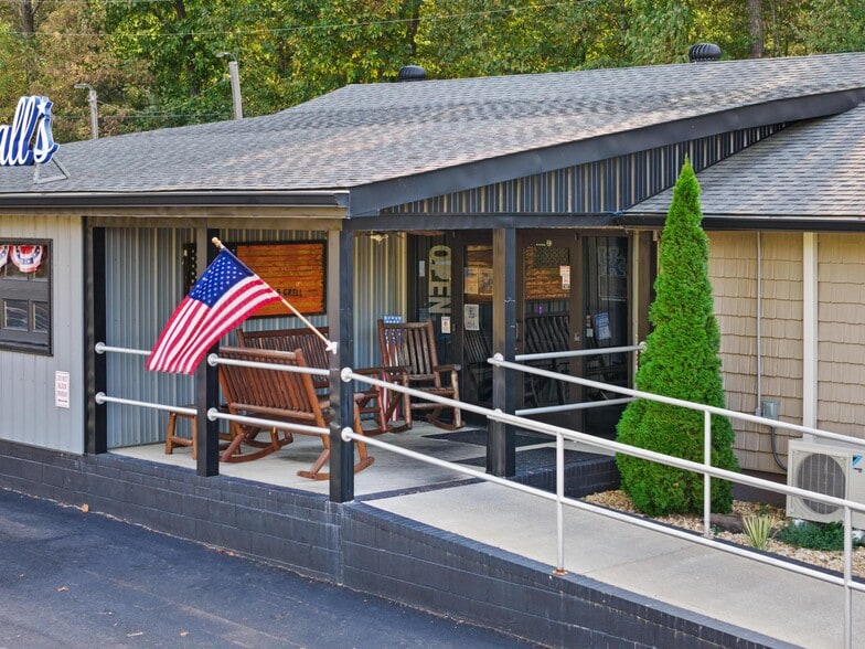 11728 US Highway 68 E, Benton, KY for sale - Primary Photo - Image 1 of 15