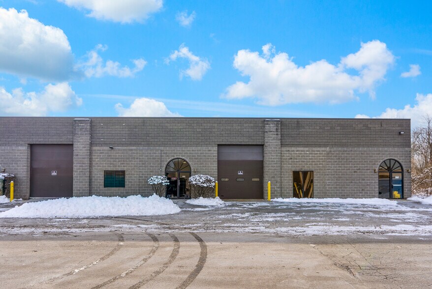 34 Patria Rd, South Windsor, CT for lease - Building Photo - Image 3 of 19