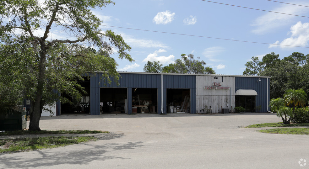 271 Commercial Blvd, Naples, FL for lease - Building Photo - Image 2 of 7