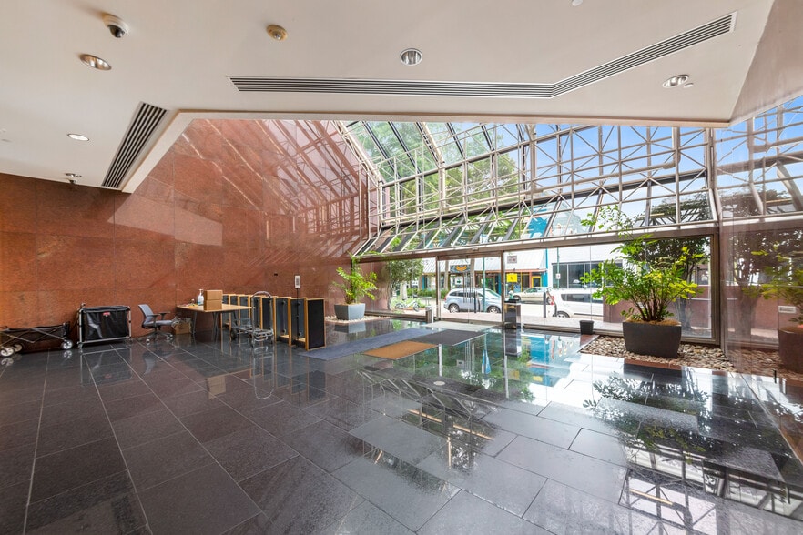 214 Jefferson St, Lafayette, LA à louer - Hall d’entrée - Image 2 de 29