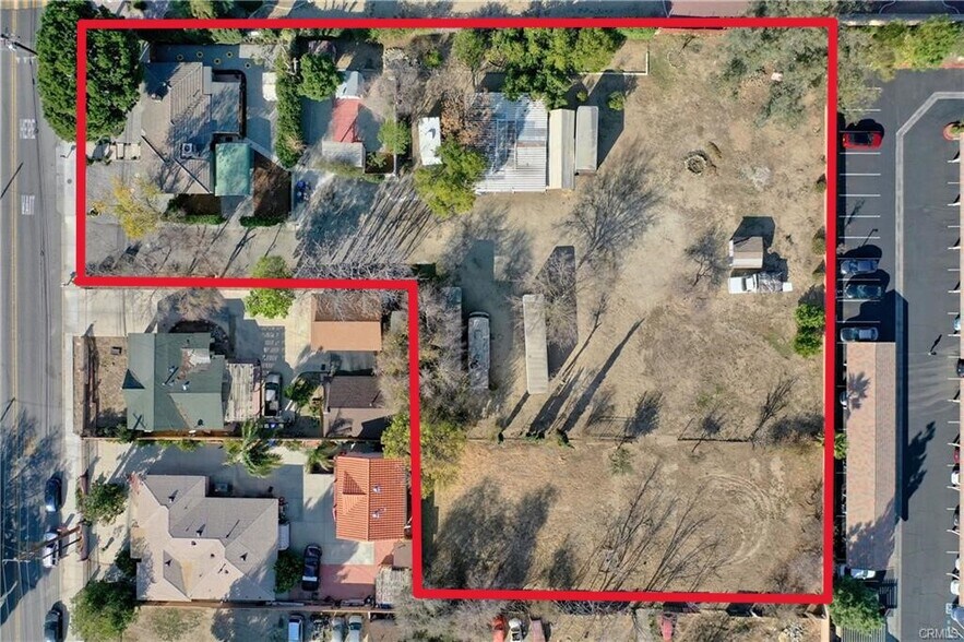 193 N Maple Ave, Fontana, CA à vendre - Photo du bâtiment - Image 3 de 6