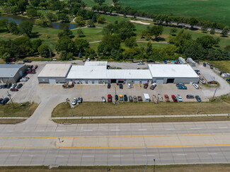 Plus de détails pour 3303-3317 N Broad St, Fremont, NE - Industriel à louer